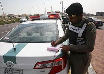المرور السعودي يحذر من سير المركبة بلا لوحات ويكشف العقوبة
