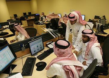 اختفاء 200 ألف وظيفة حكومية قريبًا بالسعودية