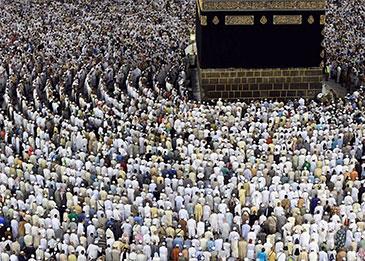السعودية توقف تأدية العمرة وزيارة المسجد النبوي للمواطنين والمقيمين