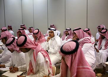 تدشين مبادرة لتوظيف المهندسين السعوديين حديثي التخرج