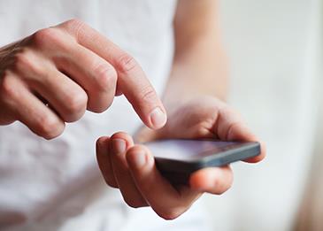 خمسة تطبيقات تُنقِذ حياتك من الخطر... حمّلها الآن على جهازك