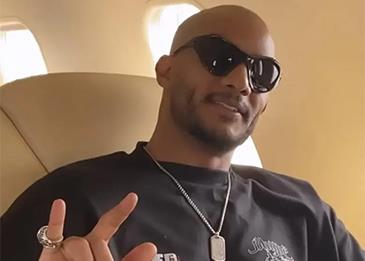 محمد رمضان بدون شعر في أحدث ظهور له