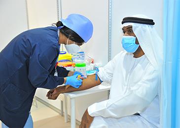 عمان تصدر ترخيصًا لاستيراد لقاح "فايزر- بيونتيك" للوقاية من كورونا