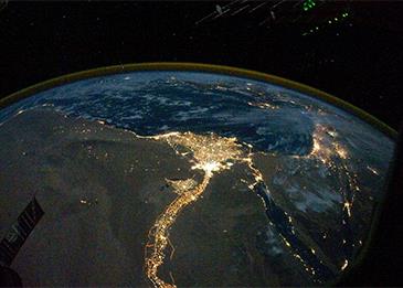 صورة نادرة للنيل المضيء في مصر من "ناسا"