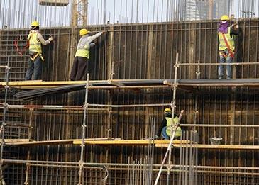 انخفاض أسعار العقارات في السعودية يتسبب بارتفاع حركة البيع والشراء