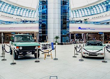 معرض لسيارات شرطة أبوظبي الكلاسيكية