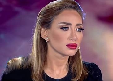 اضغط لمشاهدة الفيديو: تصرف غريب من ريهام سعيد على الهواء مباشرة