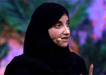 فيديو لطيارة من العائلة المالكة بدبي