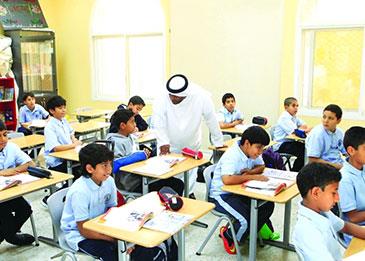 الإمارات تدرس عودة الدراسة في سبتمبر المقبل