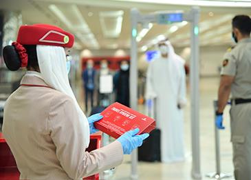 الشارقة تلزم المسافرين بشهادة فحص مخبري قبل الوصول الى الامارة