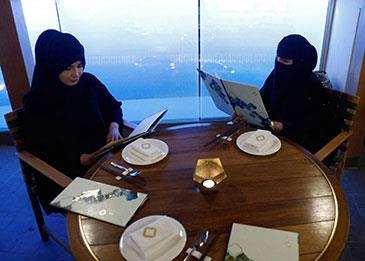 دفع 100 ألف ريال شرط الحصول على ترخيص تقديم منتجات التبغ بالسعودية
