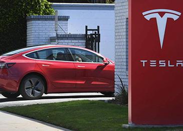 انتبهوا سيارات تسلا يمكن سرقتها بسهولة