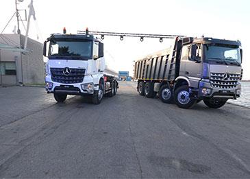 مرسيدس-بنز أروكس تطلق في لبنان الشاحنة الثقيلة الجديدة كليًا في مرفأ بيروت