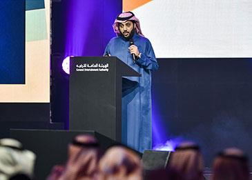 تركي آل الشيخ يعلن تمديد موسم الرياض لأواخر يناير المقبل