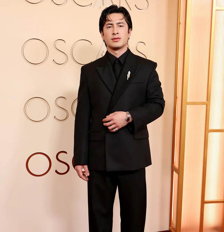 البروش عودة قوية تخطف الأضواء في أوسكار 2026