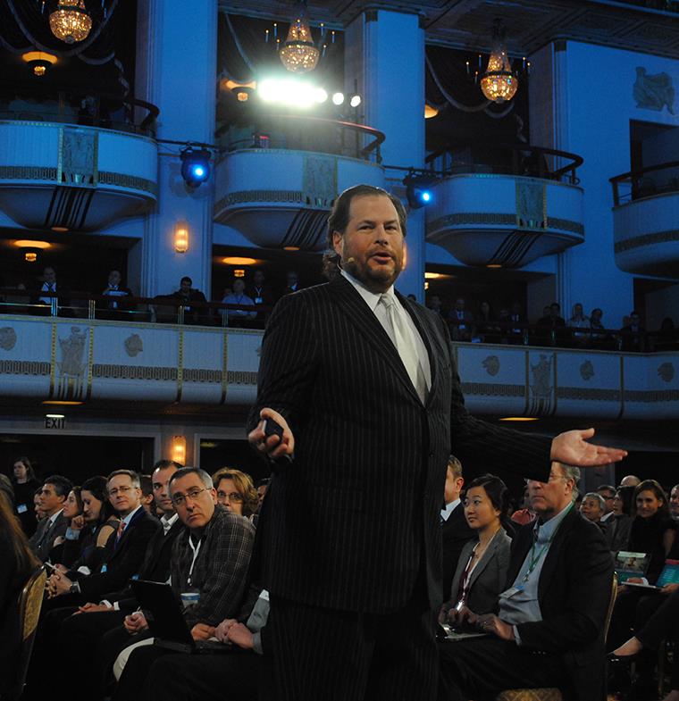 تعرف على فريق العمل القوي الذي يقف وراء نجاح شركة Salesforce