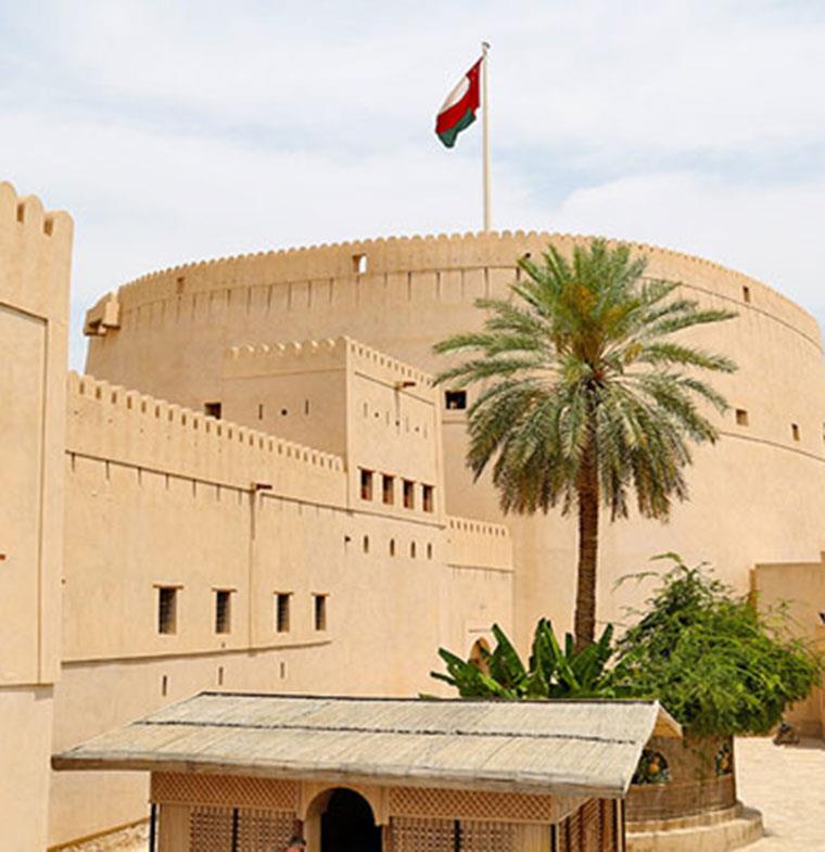 واحدة من العجائب الطبيعية في الشرق الأوسط... أبرز المواقع السياحية في سلطنة عمان