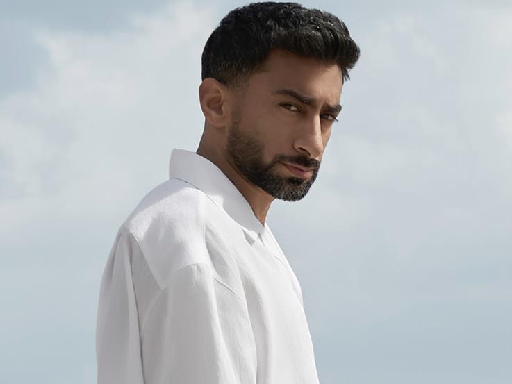 "قصة من قصص العود" حملة أرماني بيوتي لشهر رمضان المبارك بمشاركة أنس بوخش