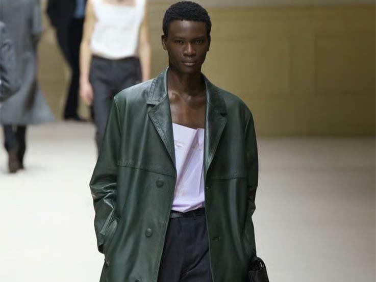 مجموعة برادا لخريف وشتاء 2026: 4 تفاصيل لا يمكن تفويتها