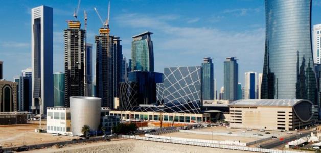قطر تنفي نيتها بمنع تجديد إقامة من تتجاوز أعمارهم 45 عامًا
