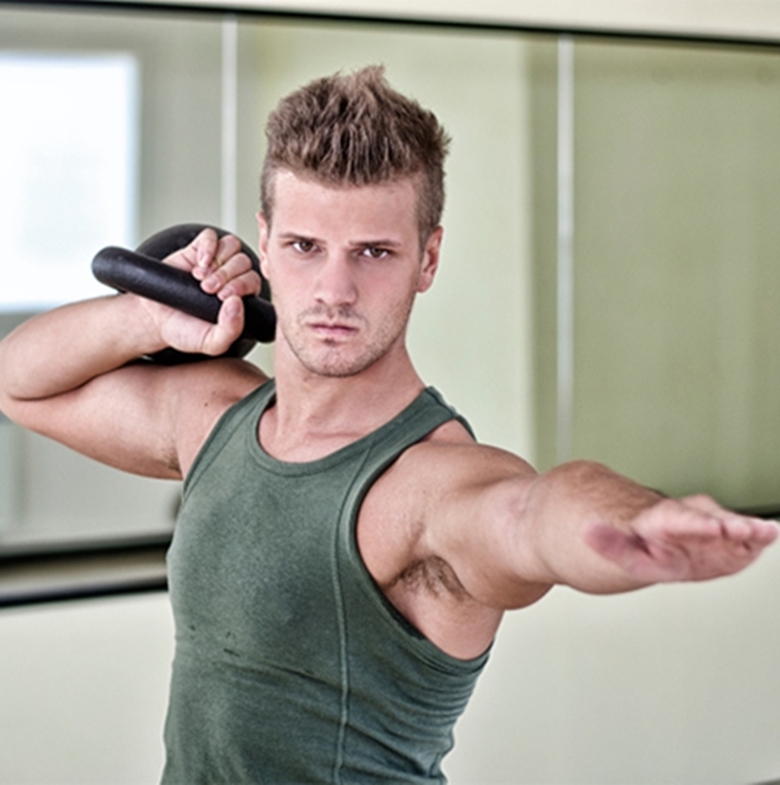 إقضِ على السعرات الحرارية بتمارين "Kettlebell"
