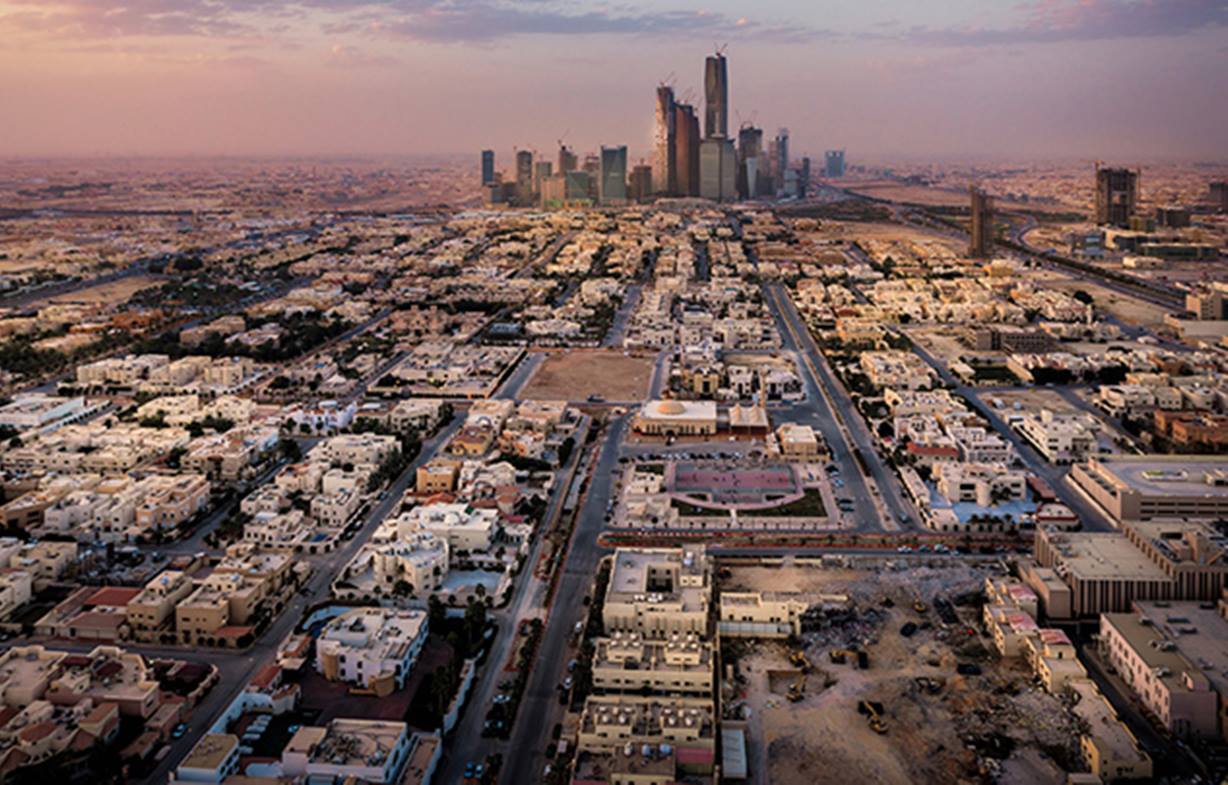 هل يتم رفع سرعات بعض الطرق إلى 140 كلم في الساعة؟