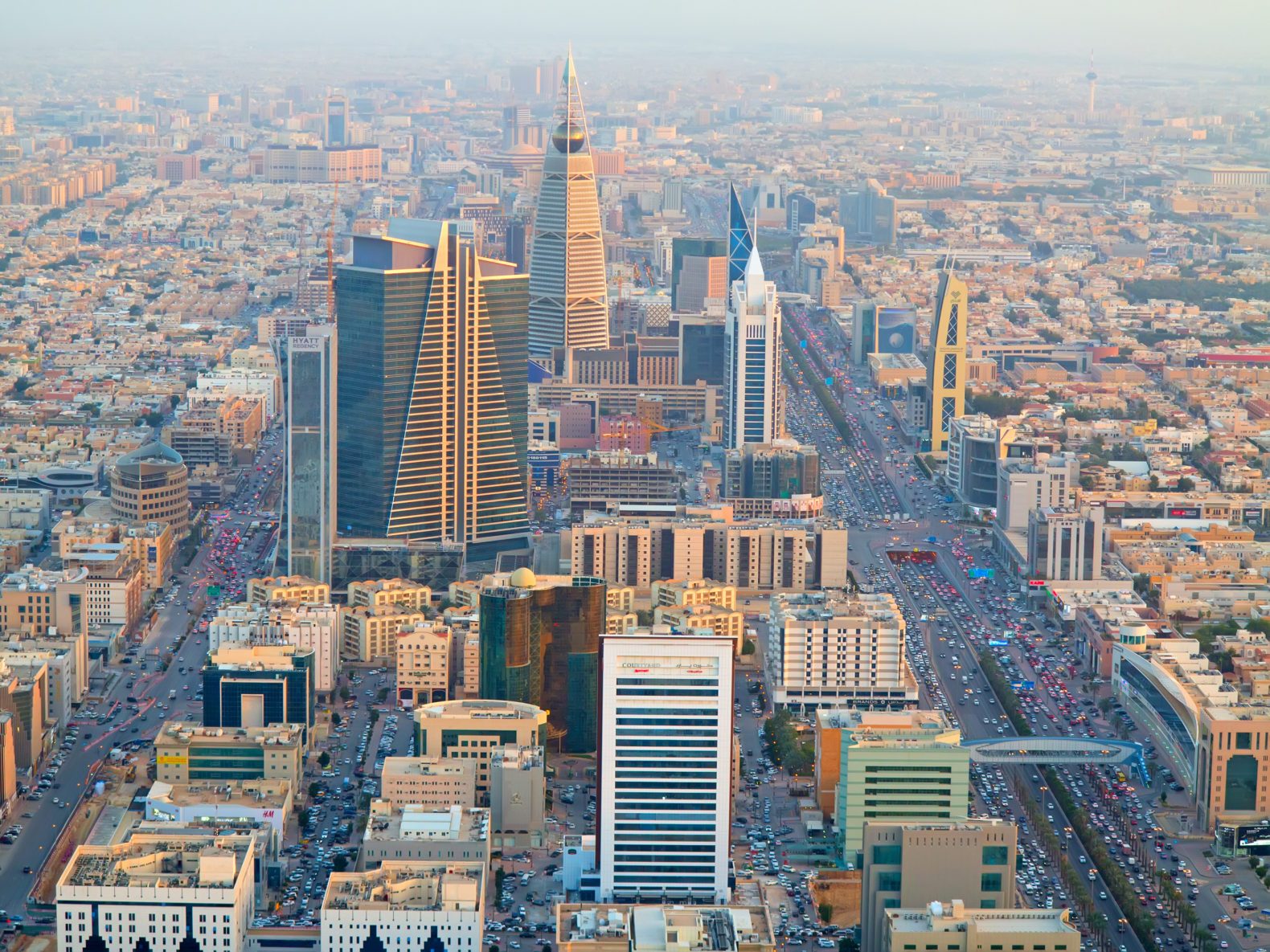 خلال 16 شهراً ... تخصيص 122 ألف وحدة سكنية في أهم 3 مناطق سعودية