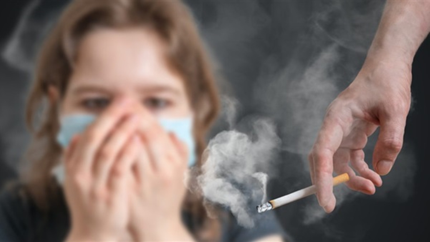 اثر التدخين في تلويث البيئة المنزلية