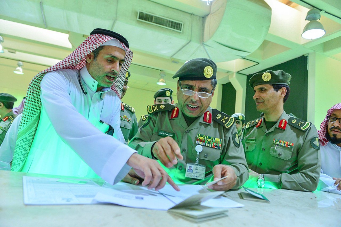 "الجوازات السعودية": 21 معاملة يمكنك تفويض شخص آخر لإنجازها نيابة عنك