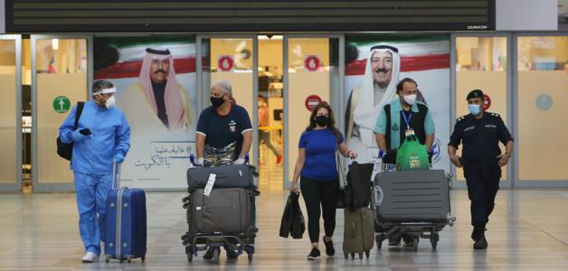 الكويت تستأنف الرحلات الجوية وتفتح حدودها البرية والبحرية اعتبارًا من 2 يناير المقبل