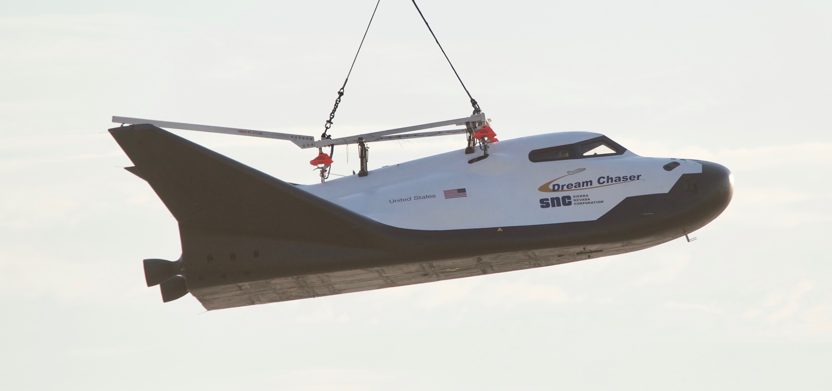 نجاح رحلة اختبارية لمركبة Dream Chaser فوق صحراء موهافي
