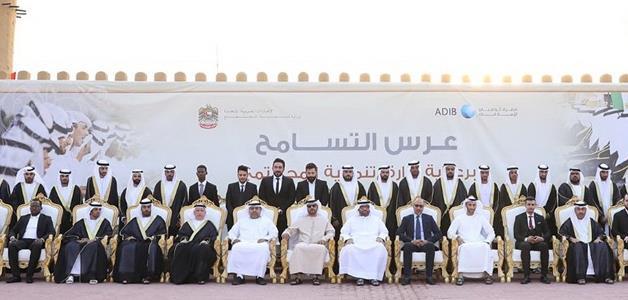 الإمارات تشهد عرسًا جماعيًا لـ 48 شابًا من مختلف الجنسيات