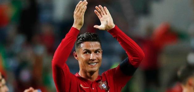 رونالدو يؤكد لجمهوره بعد انفراده بالرقم القياسي كهدّاف تاريخي للمنتخبات "هذا الرقم مميّز جدا بالنسبة إلي"