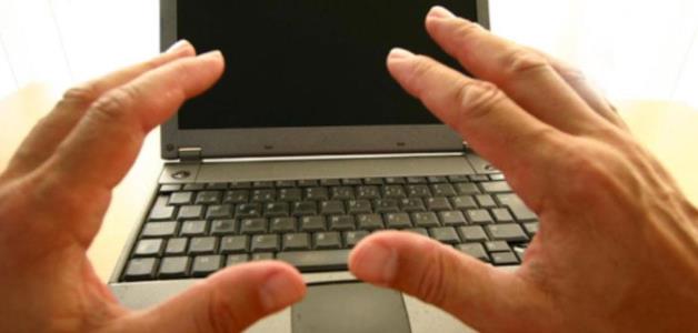 Laptop ضد الماء، مناسب للغوص ومقاوم للصدمات والاهتزازات