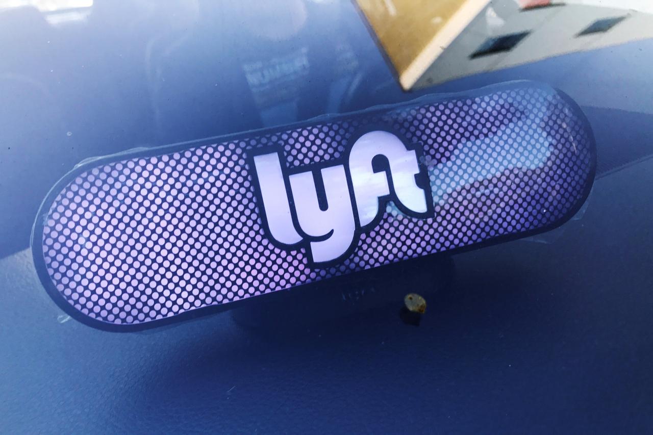 Lyft تتعاون مع فورد لإنتاج سيارات تعمل بالقيادة الآلية بدءً من عام 2021