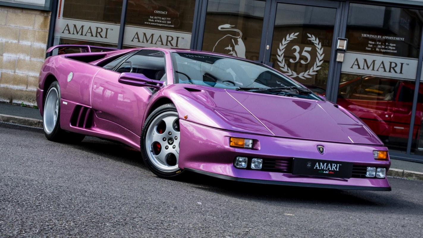 سيارة Lamborghini Diablo الأرجوانية معروضة للبيع بـ 717 ألف دولار