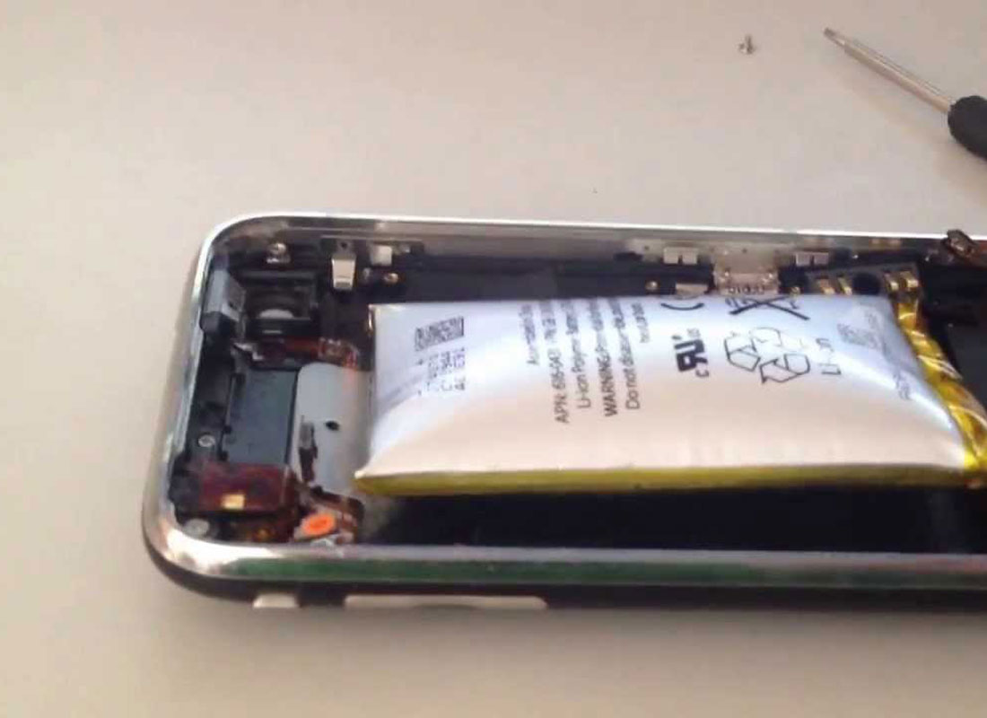 إنفجار بطارية آيفون في وجه شار