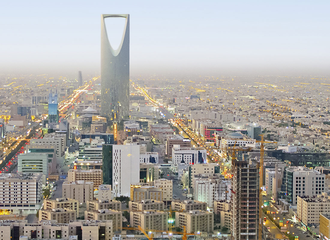 انخفاض عجز الميزانية السعودية إلى 1 بالمئة في 2022