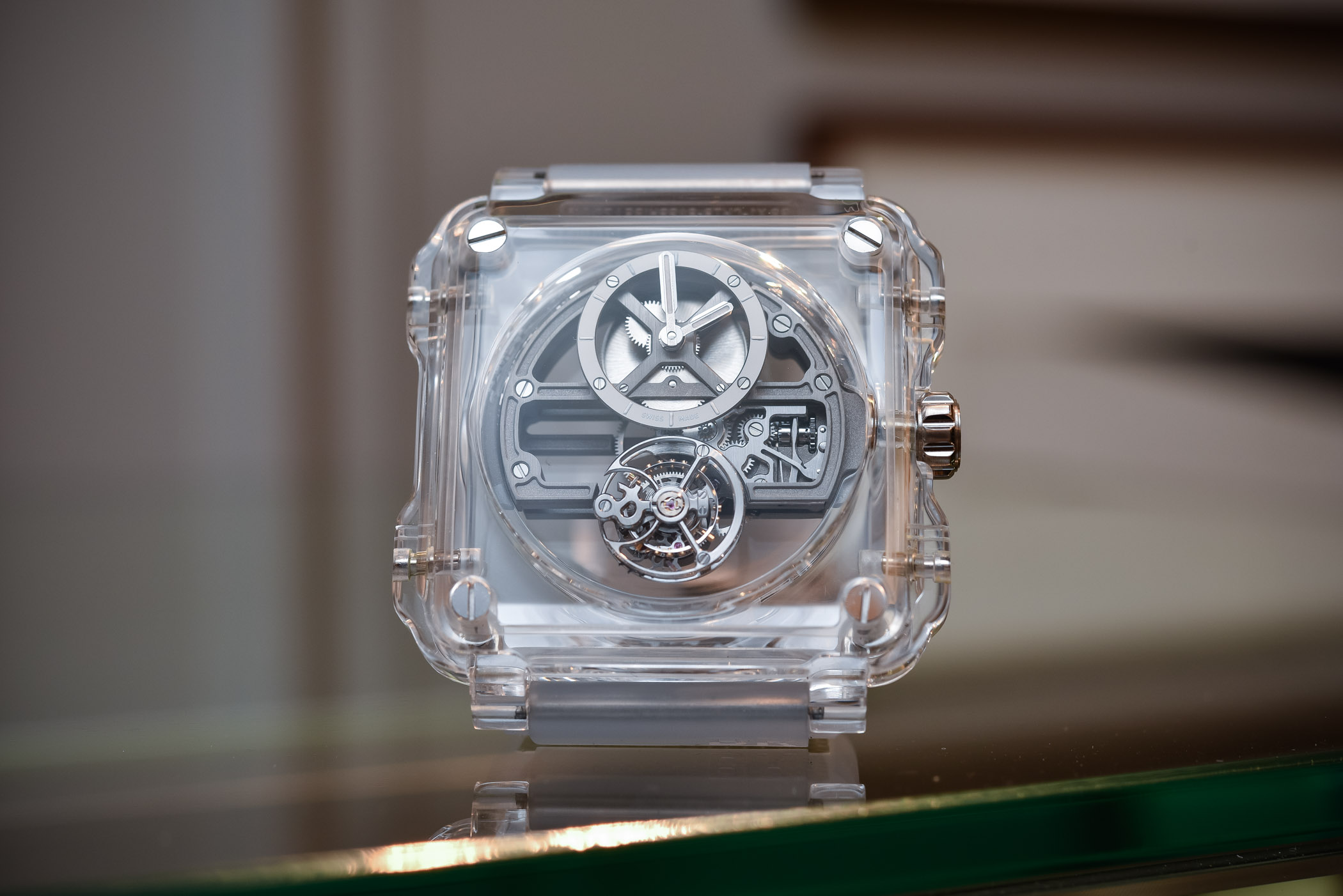 بيل أند روس تطرح ساعتها الجديدة BR-X1 Skeleton Tourbillon Sapphire