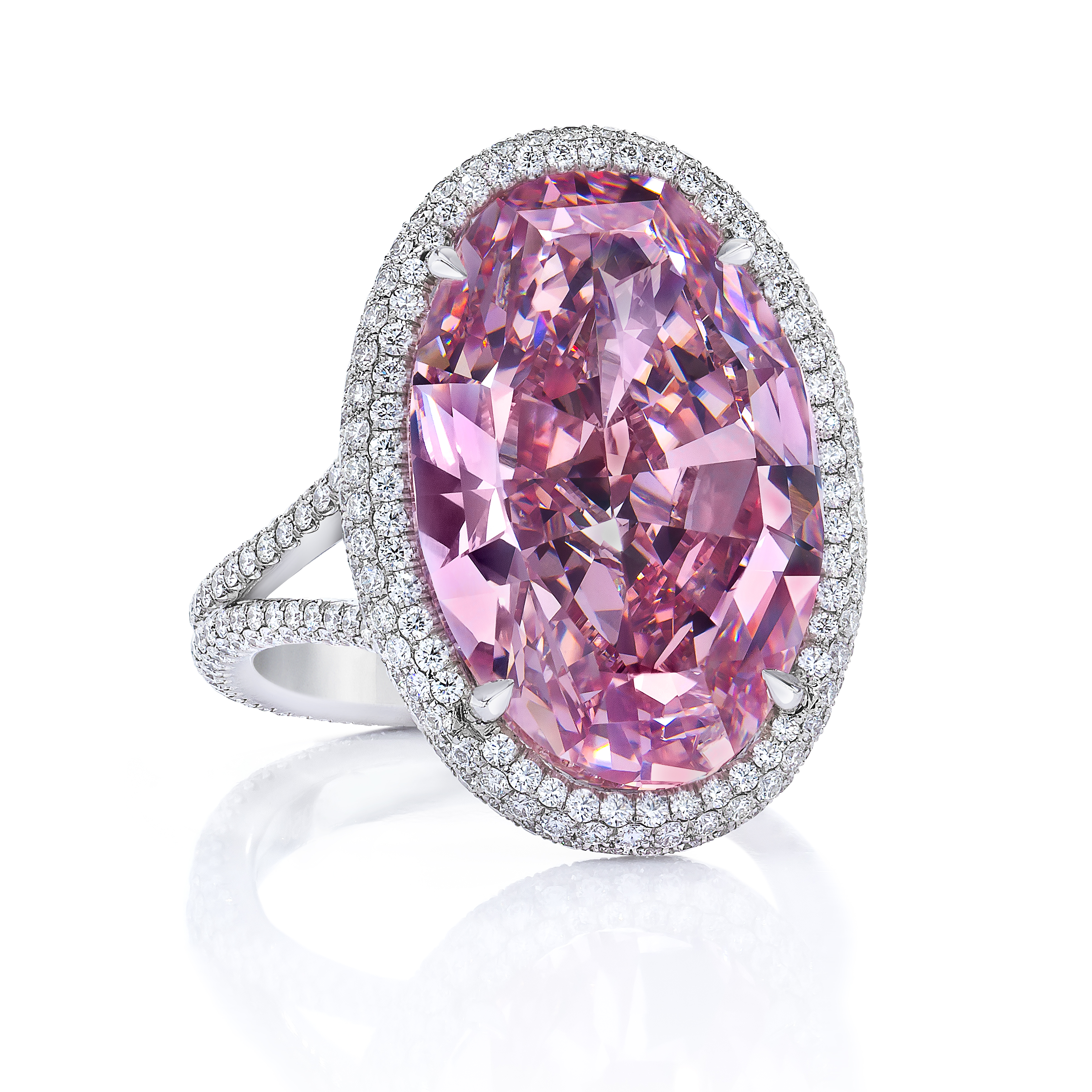 نظرة على ماسة “The Pink Promise” التي بيعت بـ 31 مليون دولار