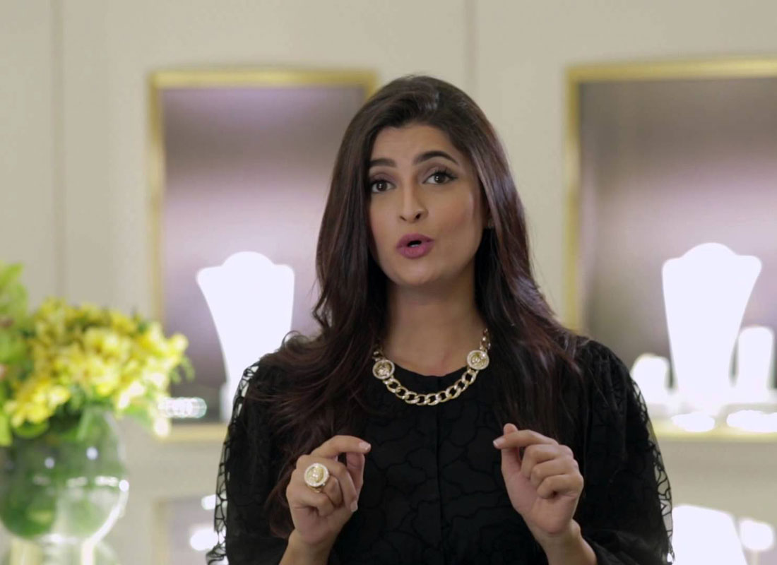 مراسل MBC يحرج علا الفارس على الهواء ،