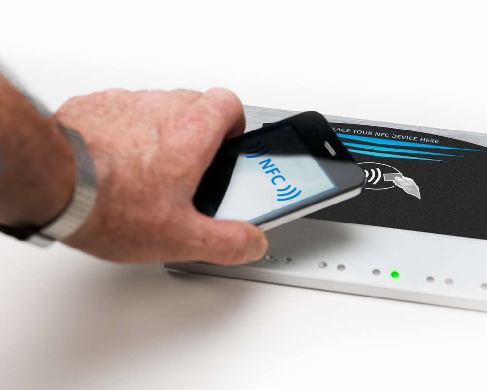 ما هي خاصية NFC لمشاركة ونقل المعلومات