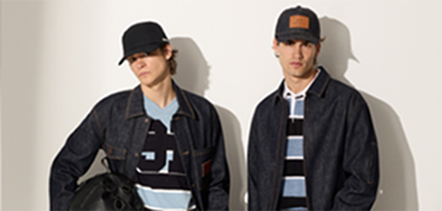 إطلالة شبابية من A|X ARMANI EXCHANGE