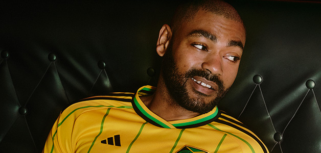 علامتا ADIDAS  وWALES BONNER  تكشفان عن قمصان الفريق الرسمية لمنتخبي  REGGAE BOYZ وREGGAE GIRLZ من الاتحاد الجامايكي لكرة القدم