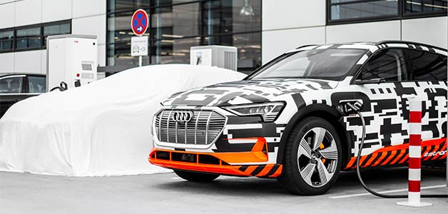 تزود من نقاط الشحن باستخدام بطاقة واحدة ... خدمة شحن سيارة Audi e-tron تعزز المجموعة الواسعة من خيارات الشحن