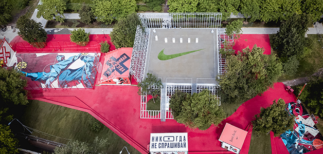 Nike تفتتح مركزاً رياضياً في العاصمة الروسية موسكو ... بحضور رونالدو والأسطورة أرشافين