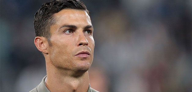 الدموع في عينيه... شاهد غيرة رونالدو من زميله في ليلة النصر