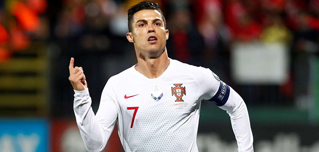 كريستيانو رونالدو يهرب مع عائلته من "كورونا"