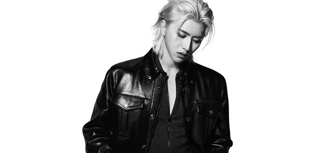 المغنّي والمنتج الموسيقي Cai Xukun سفير علامة Versace