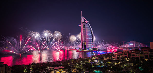 دبي تبهر العالم في احتفال العام الجديد 2022